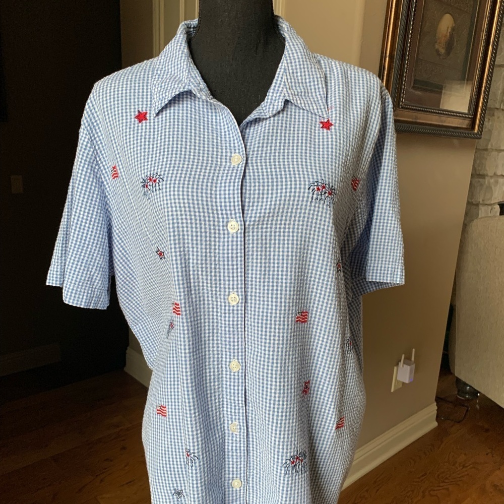 Cherokee Blue and White Seesucker Button Shirt‎